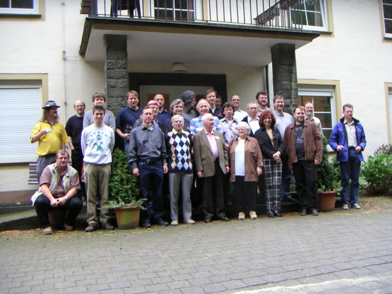 Die Teilnehmer vor Haus Bommerholz, Gruppenfoto 2006